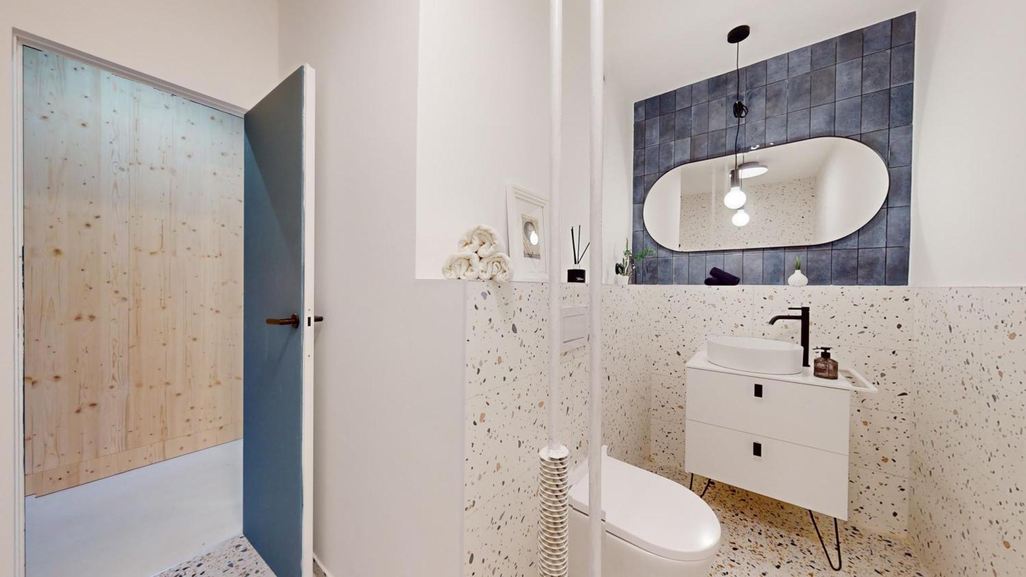 Modern 2 Bedroom Apt - Free Parking Братислава Екстер'єр фото